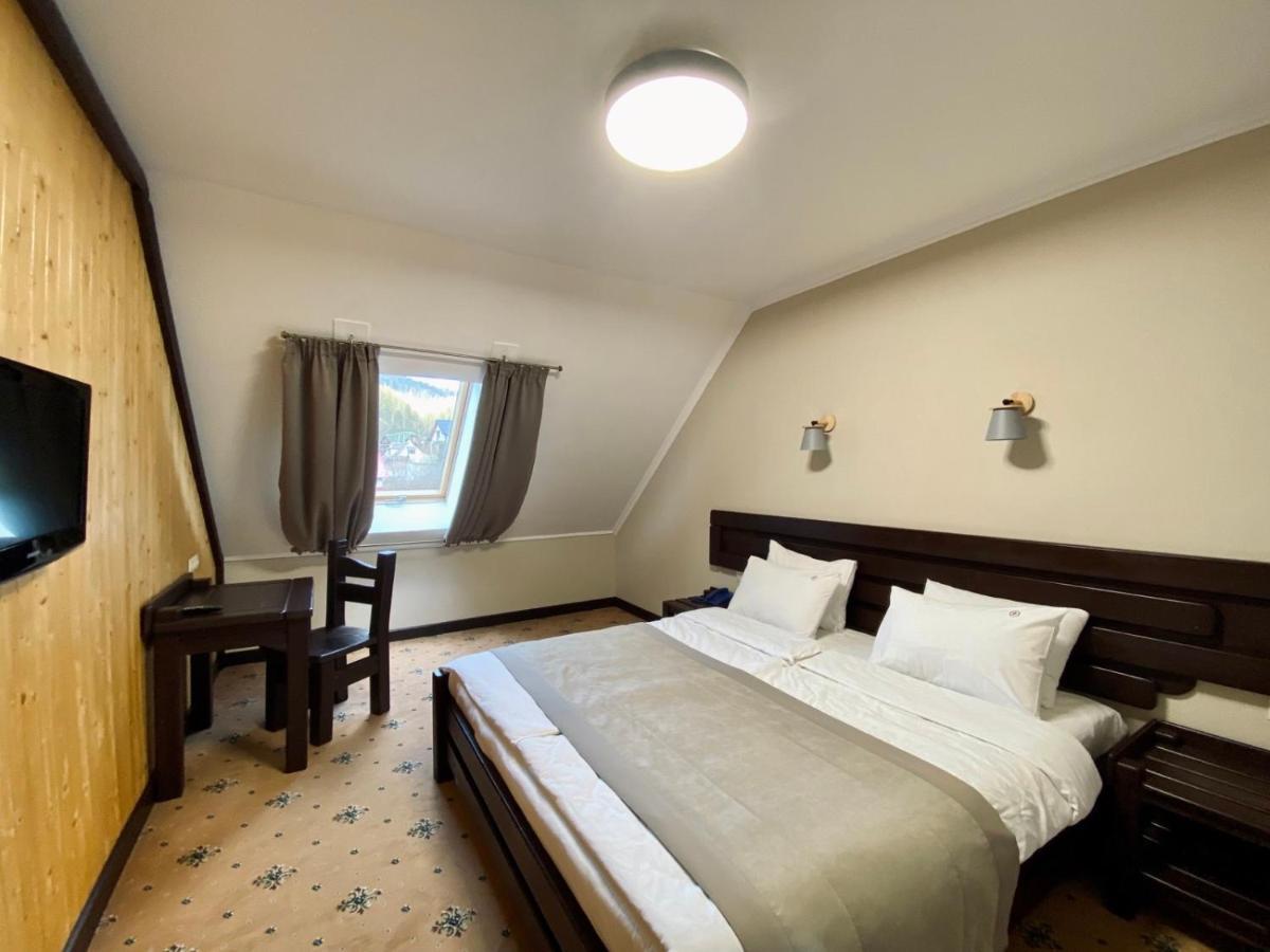 Hotel Rubel 亚列姆切 外观 照片